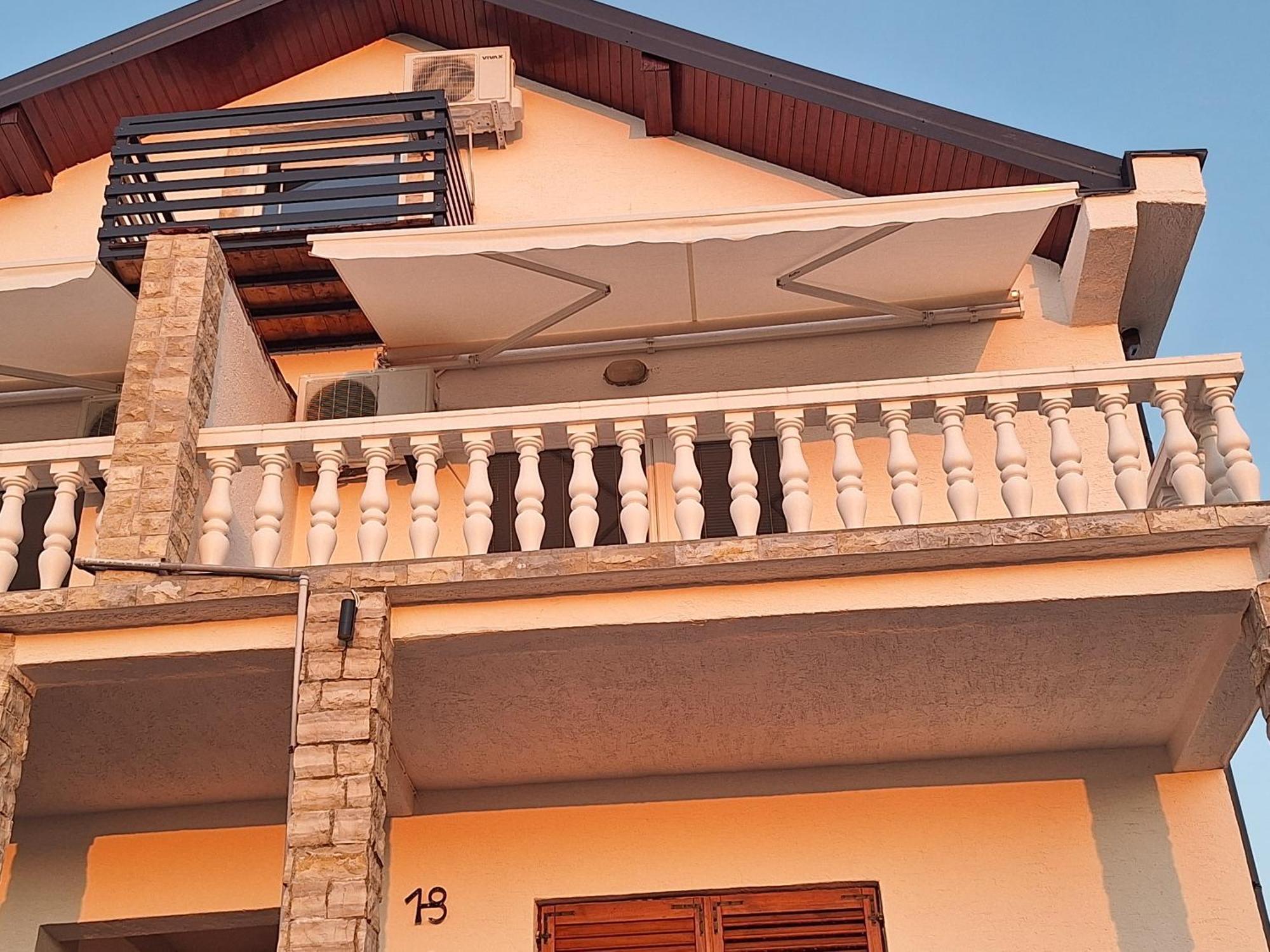 Apartments Cetiri Sestrice Novigrad  Extérieur photo